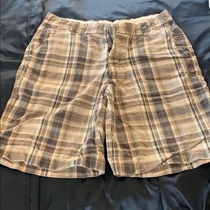 Mens 34w Ruehl No 925 plaid shorts